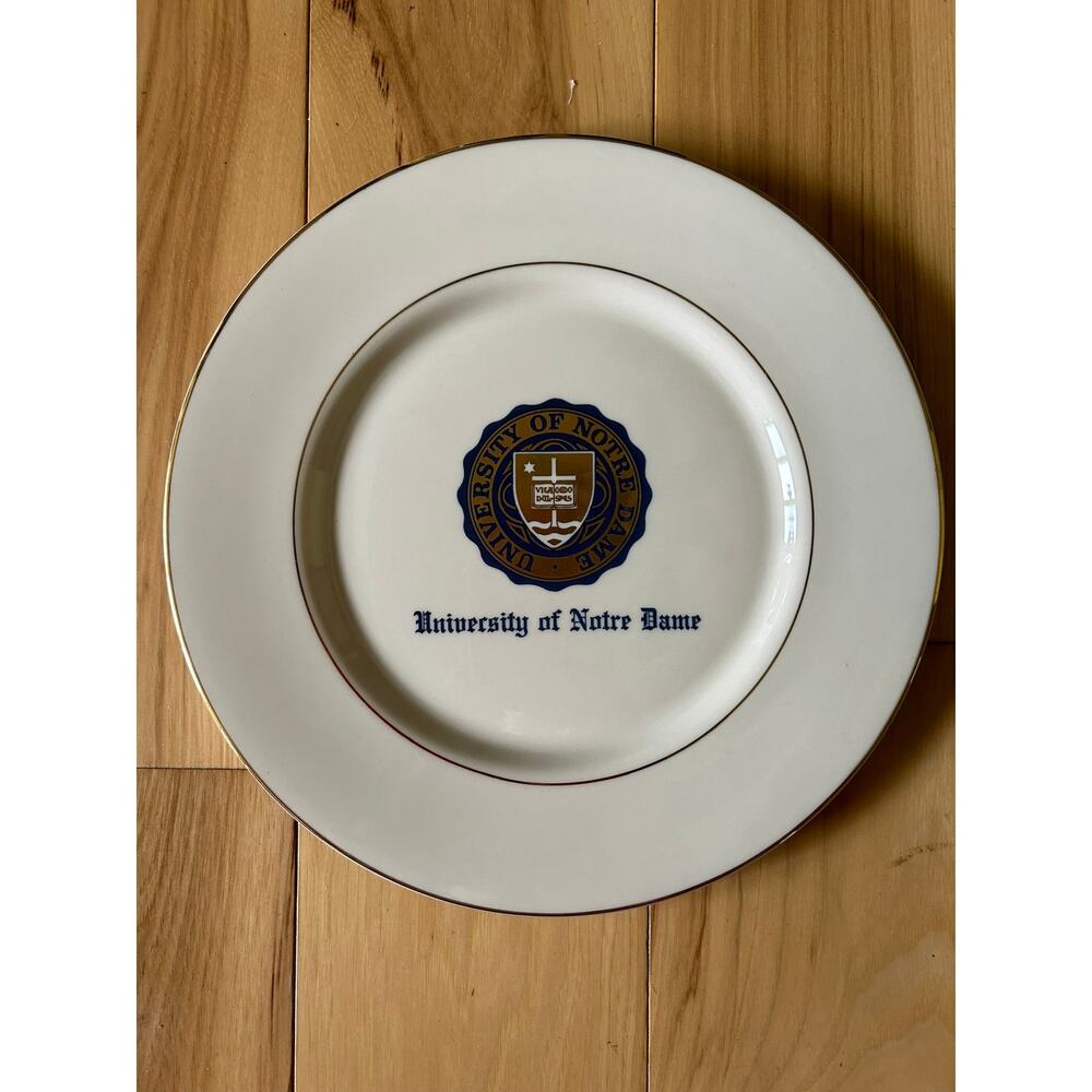 University of Norte Dame Plate America Brand STAMPED 10.5" Diameter MINT